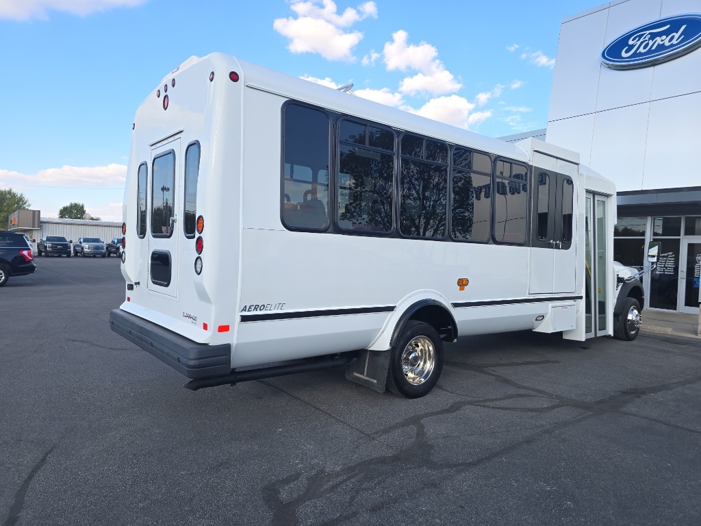 2017 Ford F-550 - Photo 6