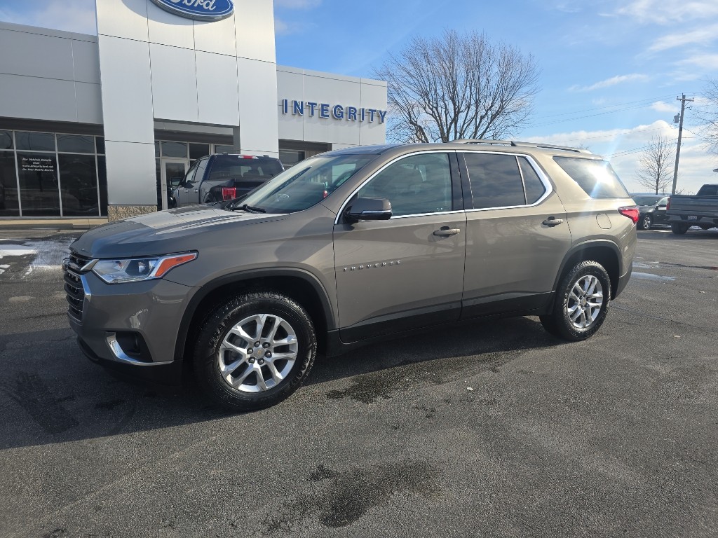 Used 2019 Chevrolet Traverse 1LT with VIN 1GNEVGKW3KJ156295 for sale in Bellefontaine, OH