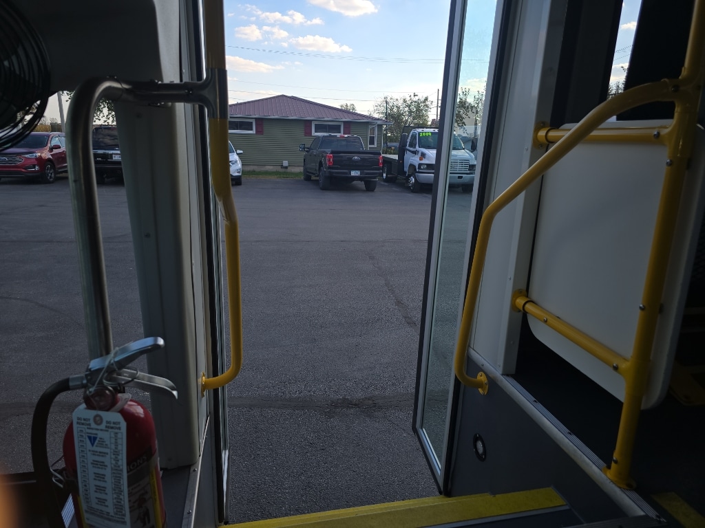 2017 Ford F-550 - Photo 30