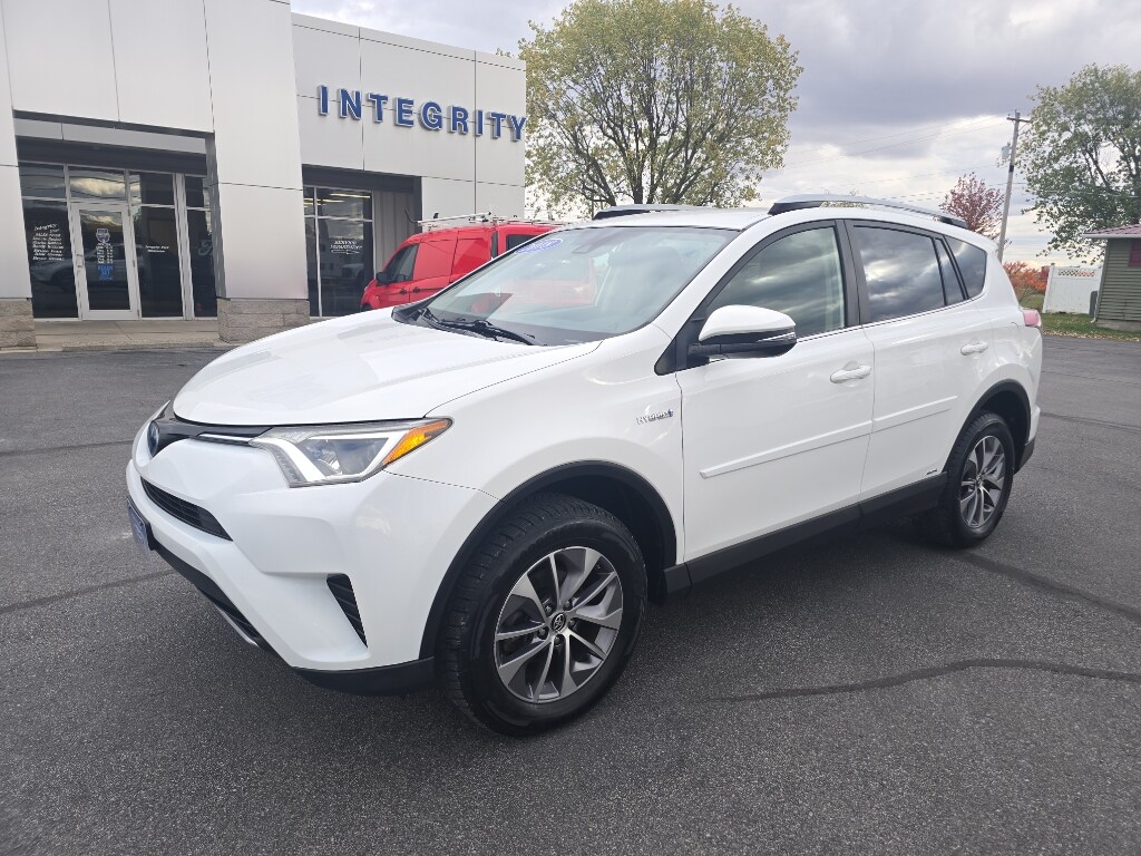 2018 Toyota RAV4 Hybrid LE photo 2