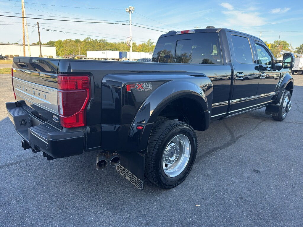 2022 Ford F-450 Platinum photo 3