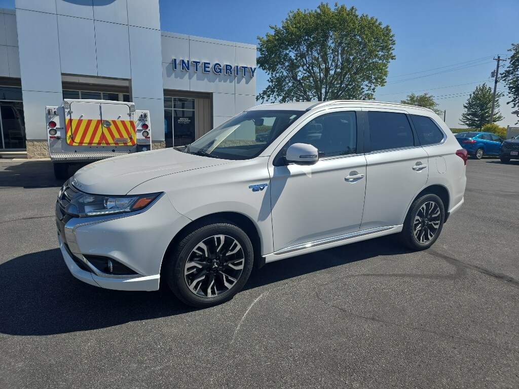 Used 2018 Mitsubishi Outlander PHEV SEL CUV