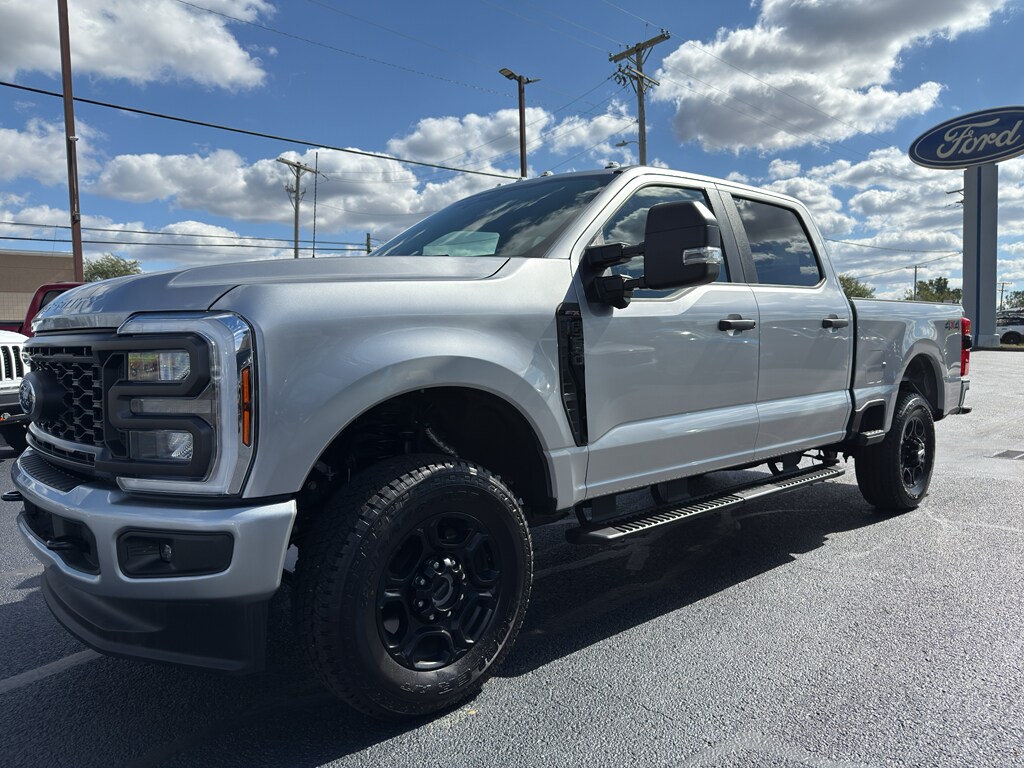 2024 Ford F-250 XL photo 4