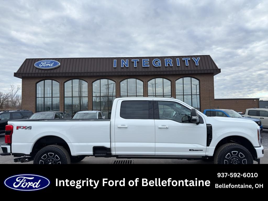 2026 Ford F-350 Super Duty Platinum's photo