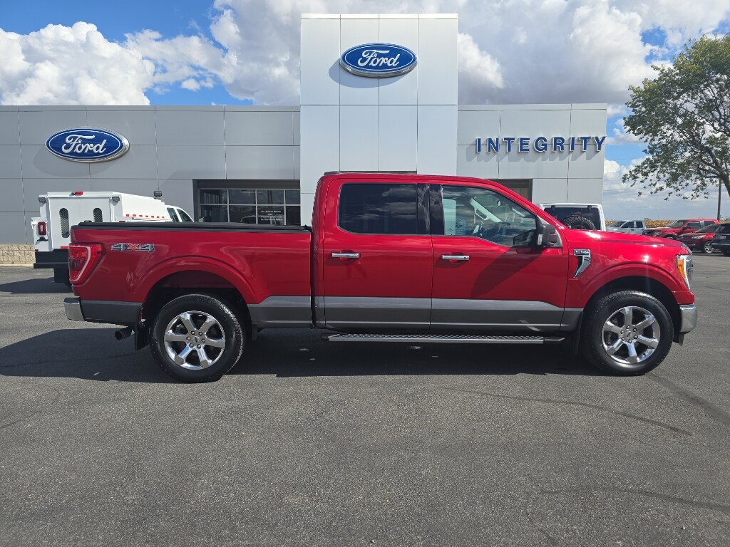 2021 Ford F-150 XLT photo 2