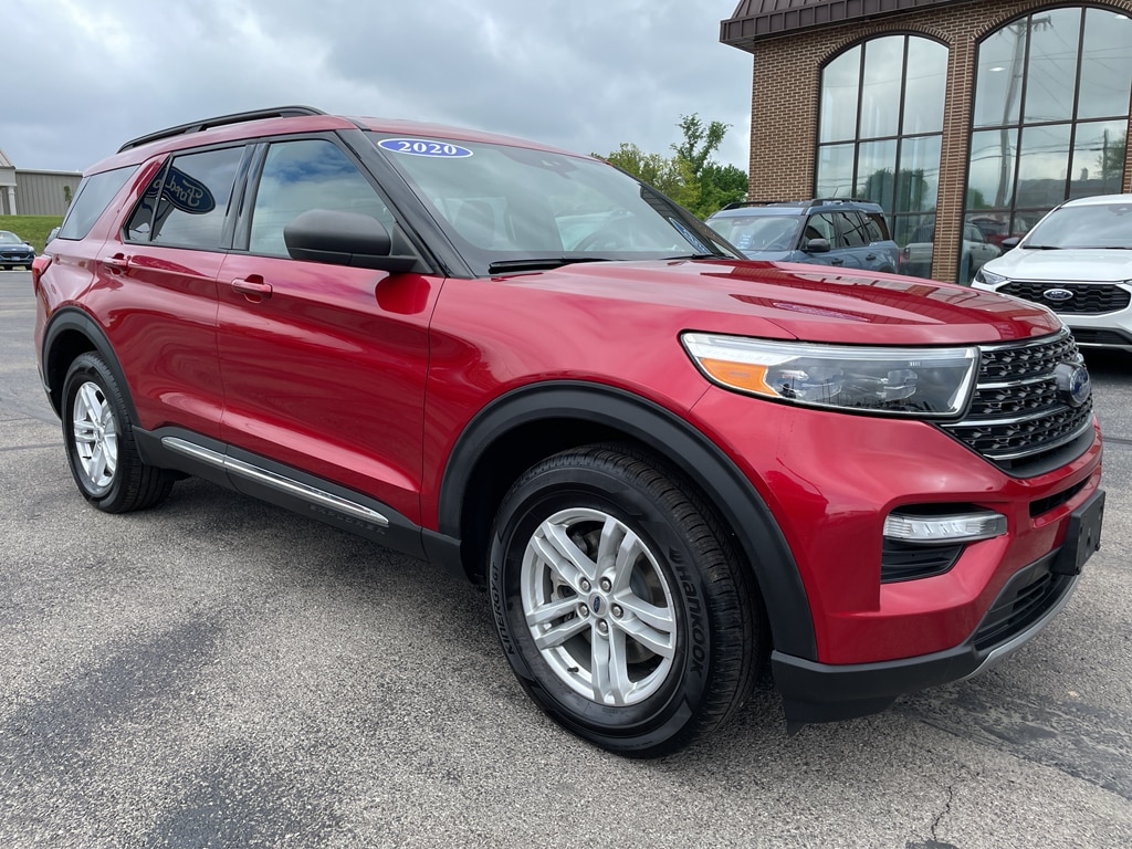 Used 2020 Ford Explorer XLT with VIN 1FMSK8DH8LGB37955 for sale in Bellefontaine, OH