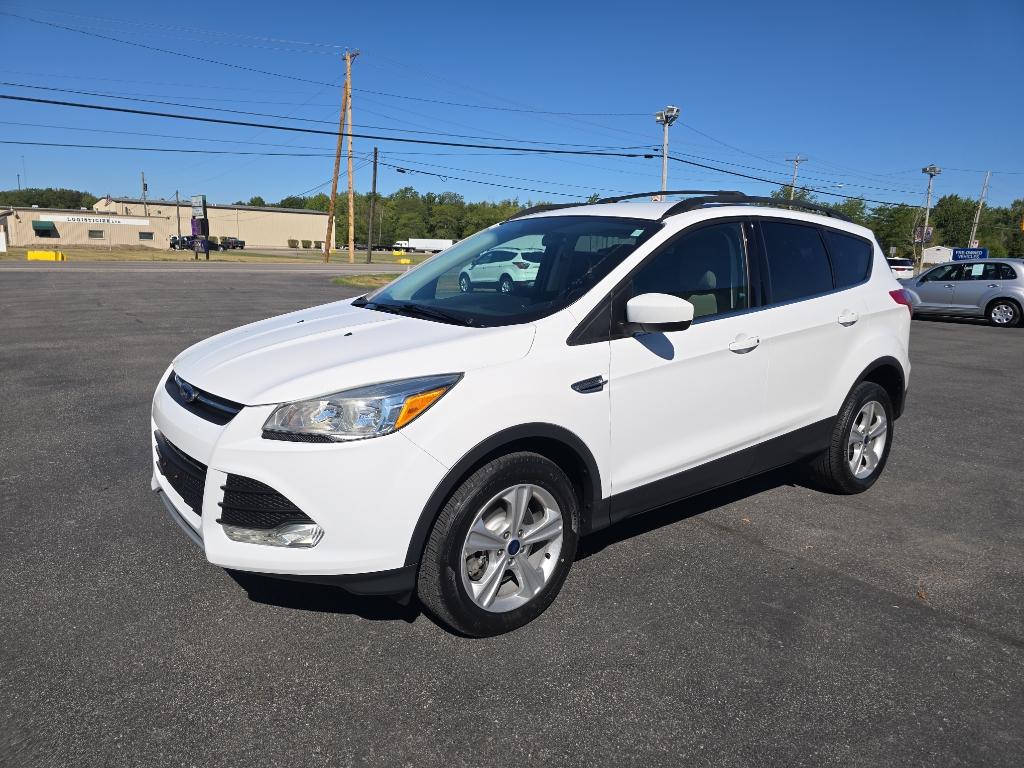 Used 2016 Ford Escape SE with VIN 1FMCU9GX8GUC82492 for sale in Bellefontaine, OH