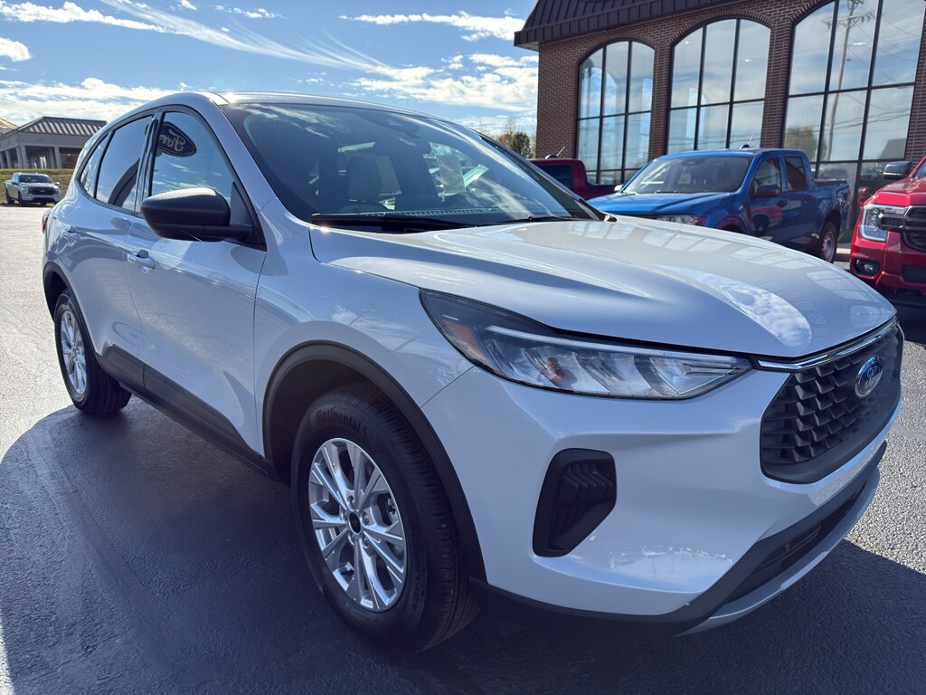 2026 Ford Escape Active photo 2