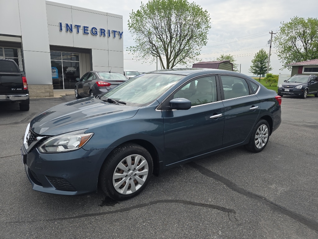 Used 2016 Nissan Sentra SV with VIN 3N1AB7AP5GY277068 for sale in Bellefontaine, OH