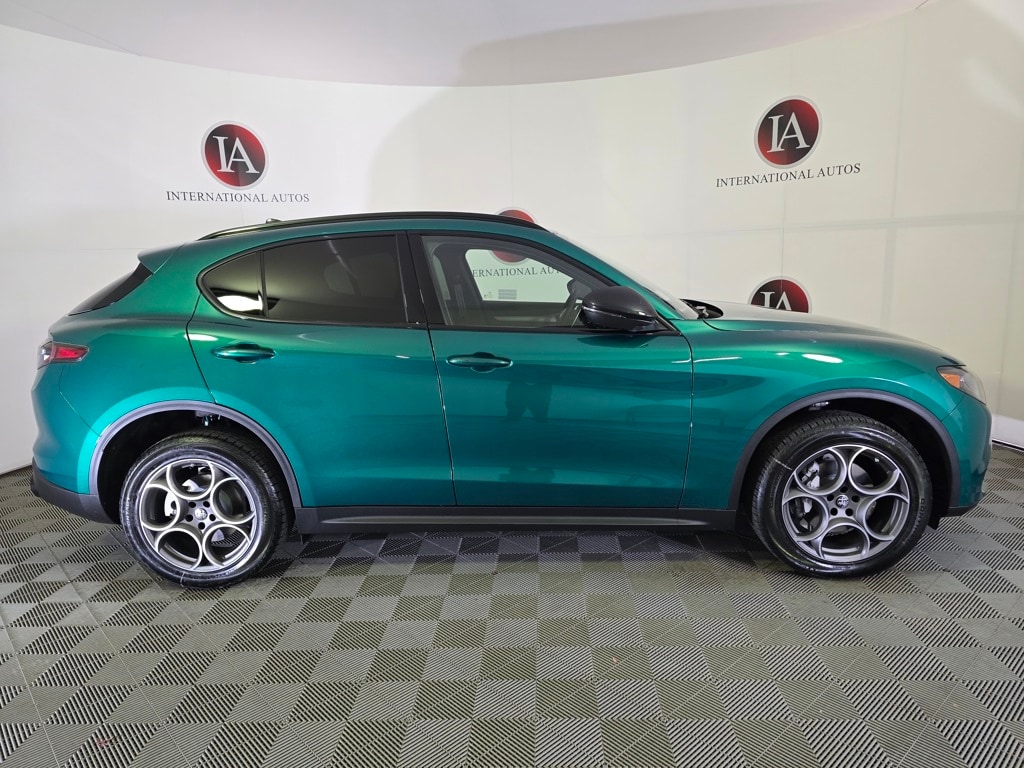 New 2025 Alfa Romeo Stelvio AWD Sport Utility