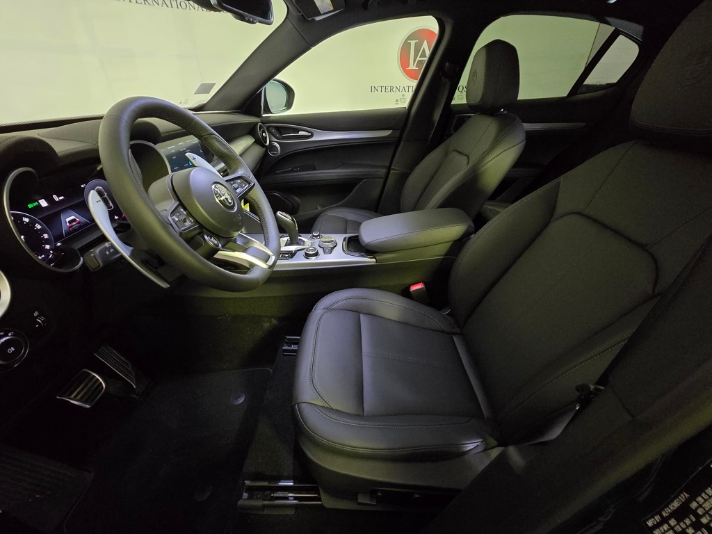2025 Alfa Romeo Stelvio Base - Photo 9