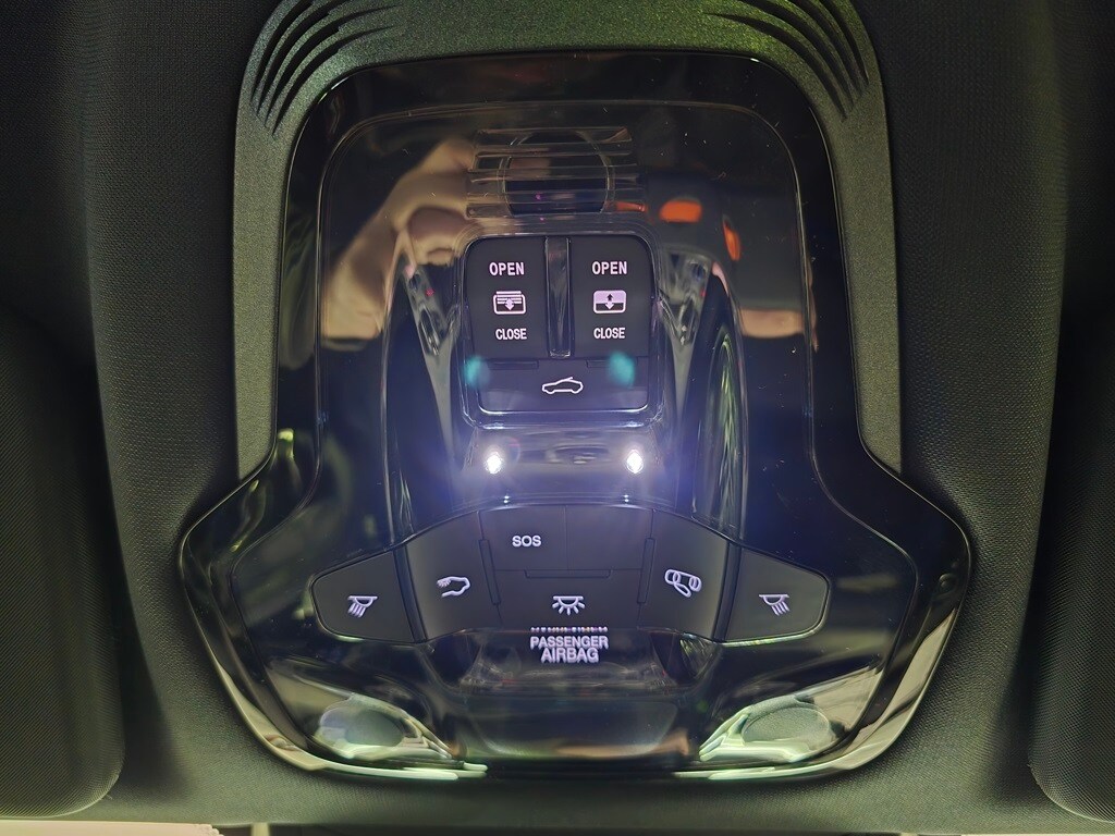 2025 Alfa Romeo Stelvio Base - Photo 22