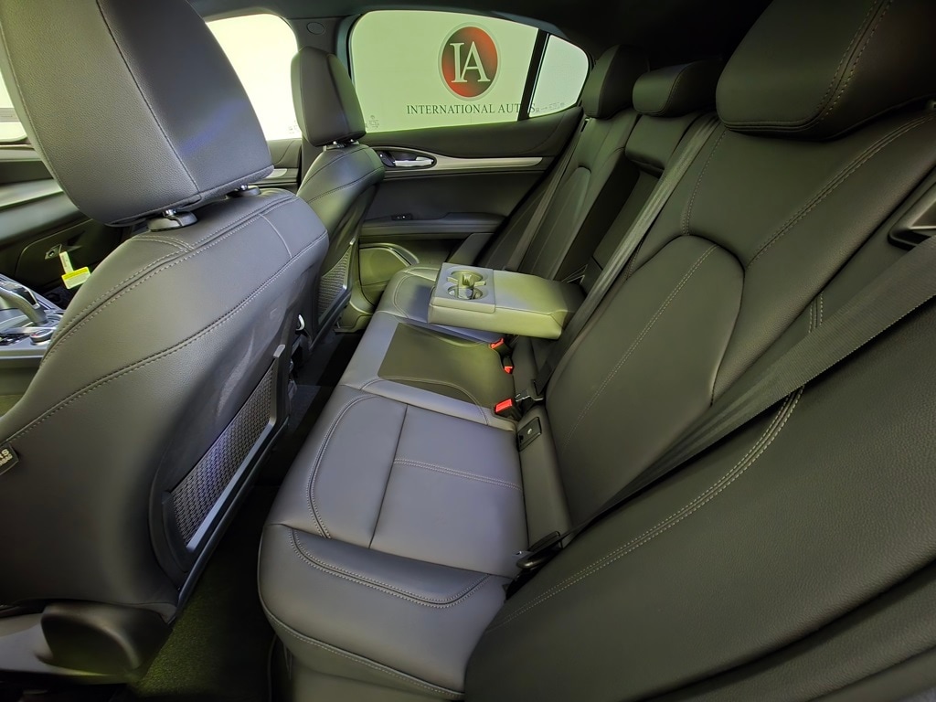 2025 Alfa Romeo Stelvio Base - Photo 11