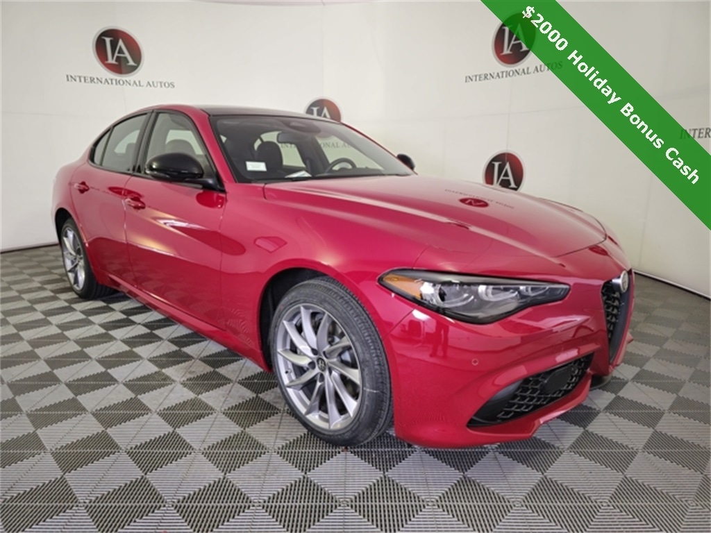 2025 Alfa Romeo Giulia Base's photo