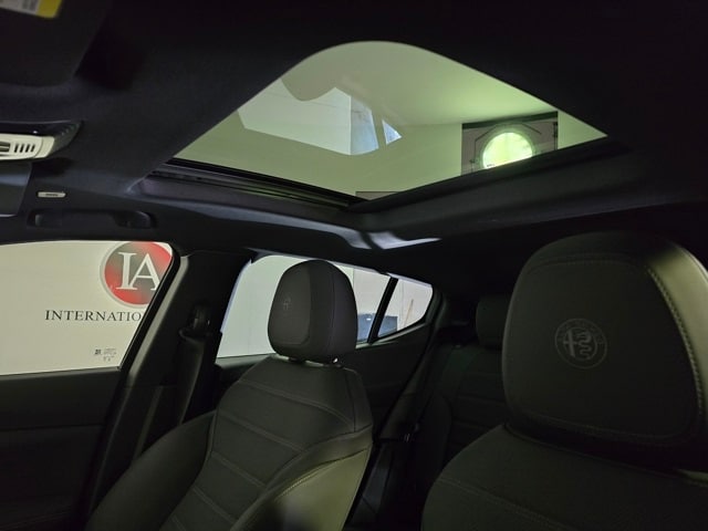 2025 Alfa Romeo Tonale Base - Photo 11