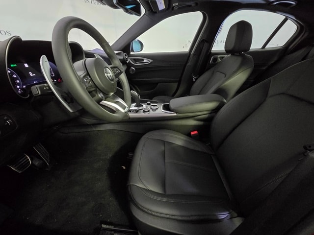 2025 Alfa Romeo Giulia Base - Photo 10