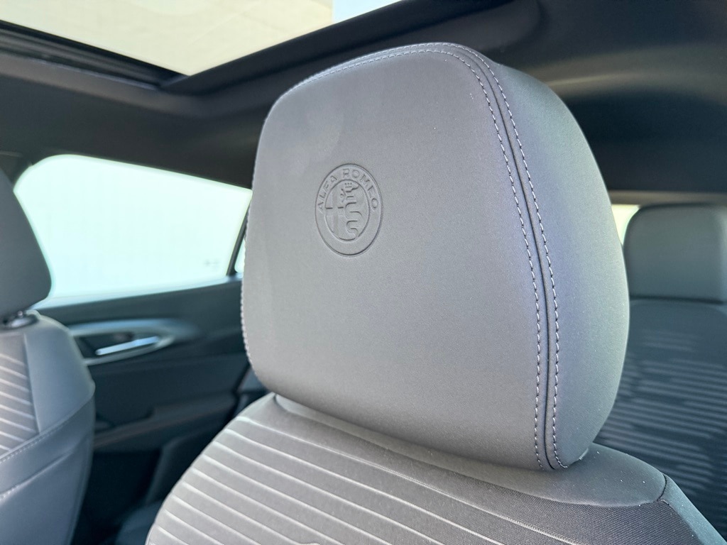2026 Alfa Romeo Tonale Sprint - Photo 22
