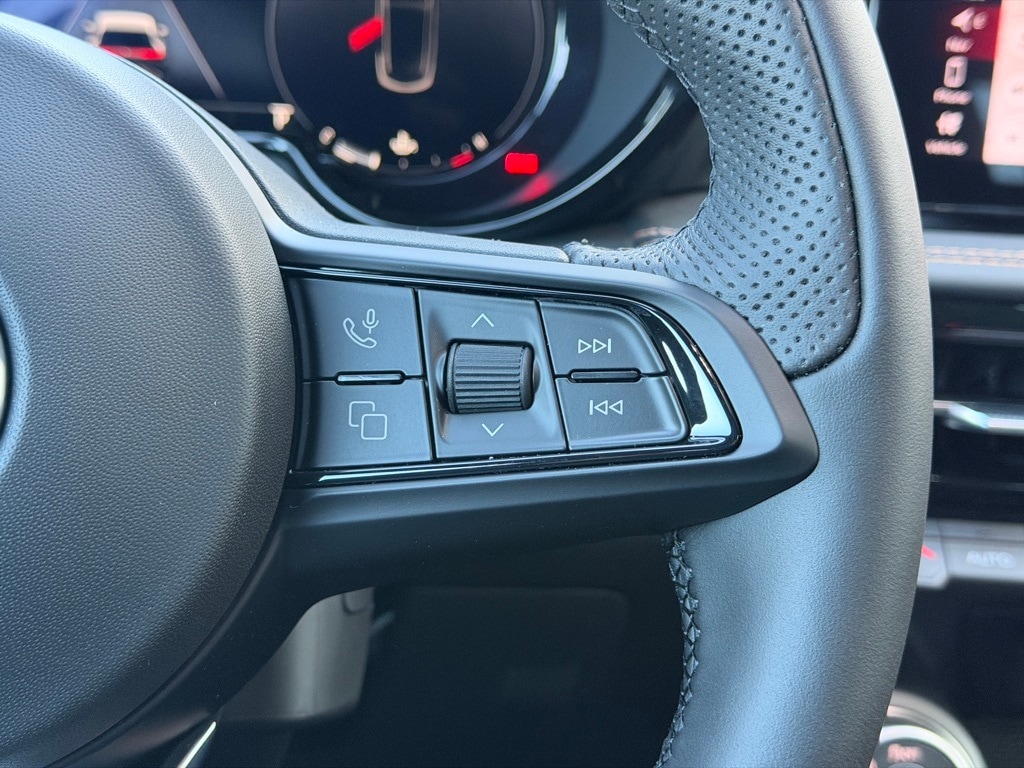 2026 Alfa Romeo Tonale Sprint - Photo 18