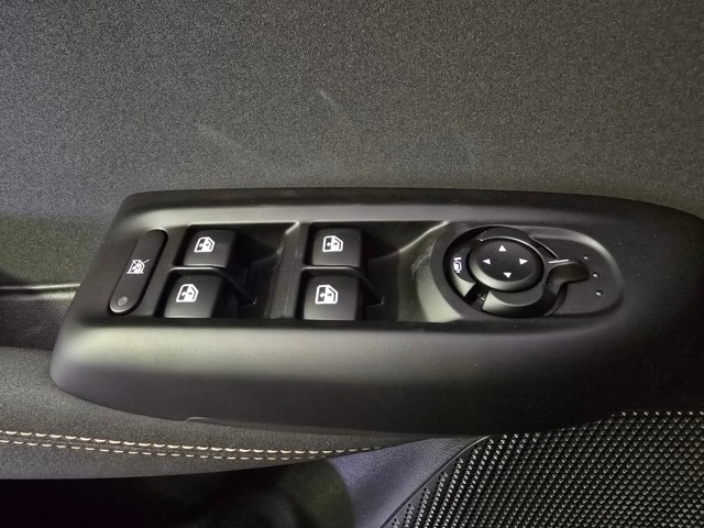 2025 Alfa Romeo Tonale Base - Photo 9