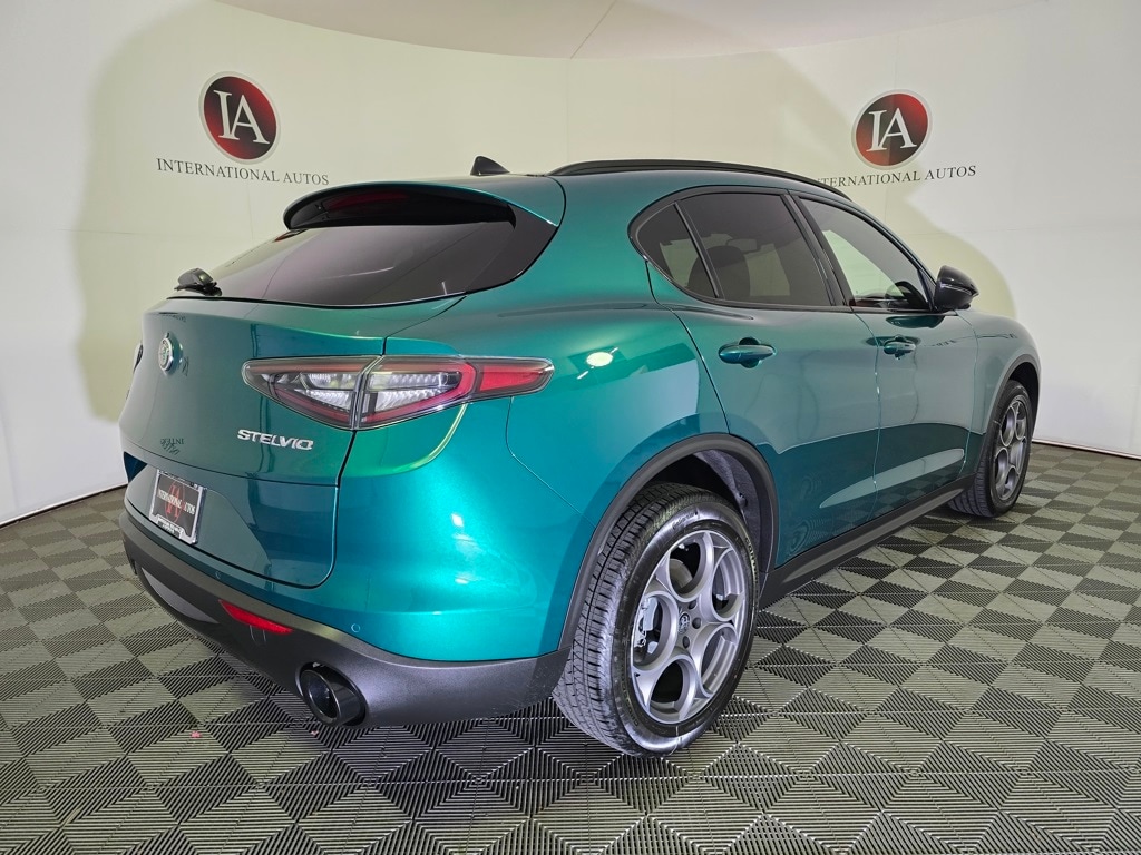 New 2025 Alfa Romeo Stelvio AWD Sport Utility