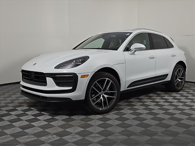 2025 Porsche Macan
