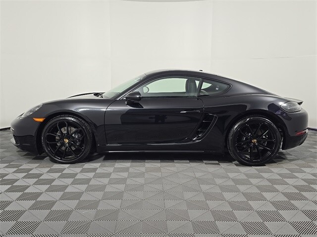 2025 Porsche Cayman photo 2