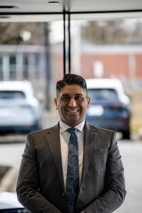 Staff member Raja Khan from ID_6532b0041534
