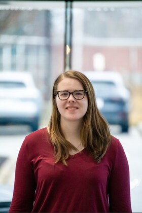 Staff member Sarah Abernathy from ID_a961567d4059