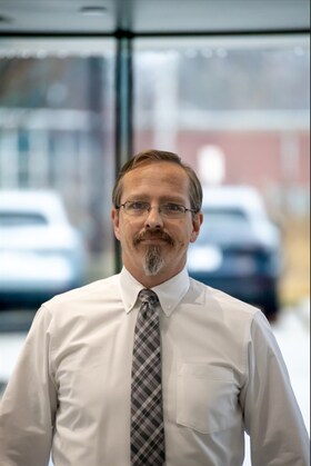 Staff member Phil Bidwell from ID_a961567d4059