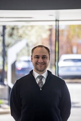 Staff member Andy Bogusz from ID_28f55fbdab34