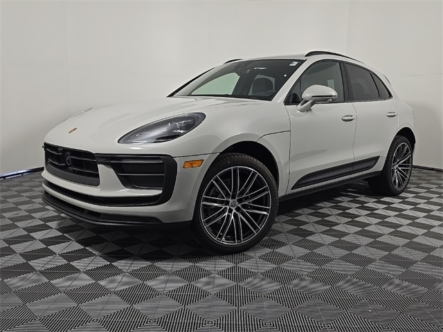 2025 Porsche Macan SUV 