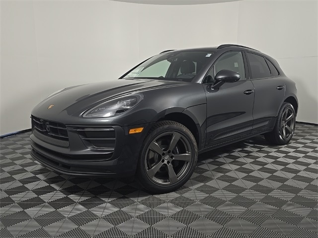 2026 Porsche Macan SUV 