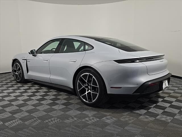 2025 Porsche Taycan S photo 3