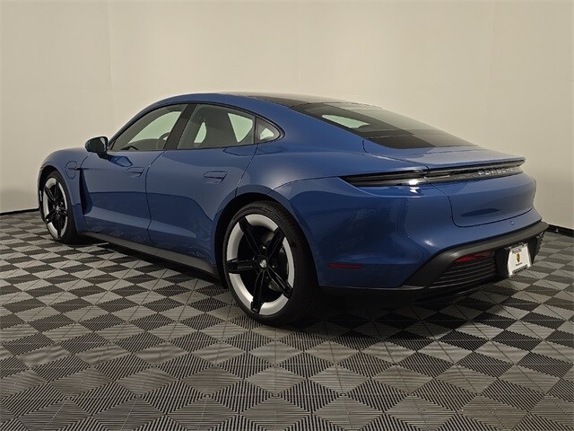 2025 Porsche Taycan 4 photo 3