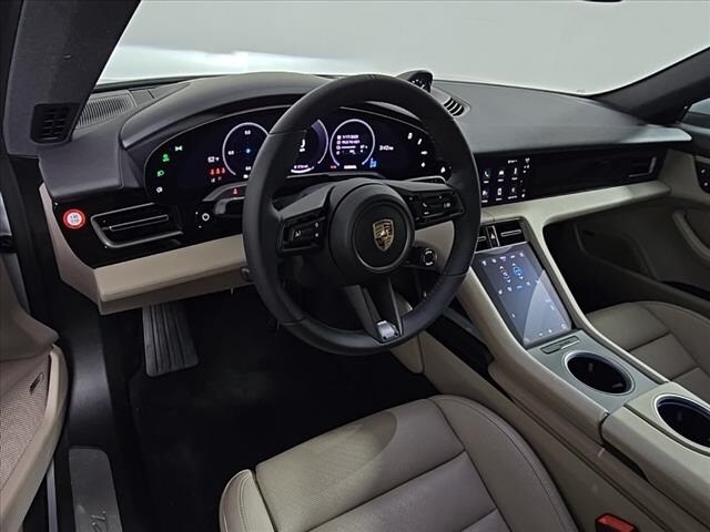 2025 Porsche Taycan S photo 4