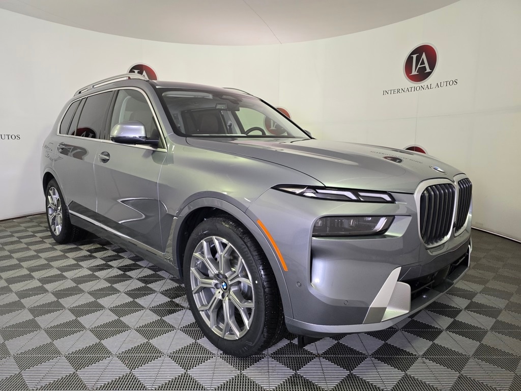 2026 BMW X7 40i's photo
