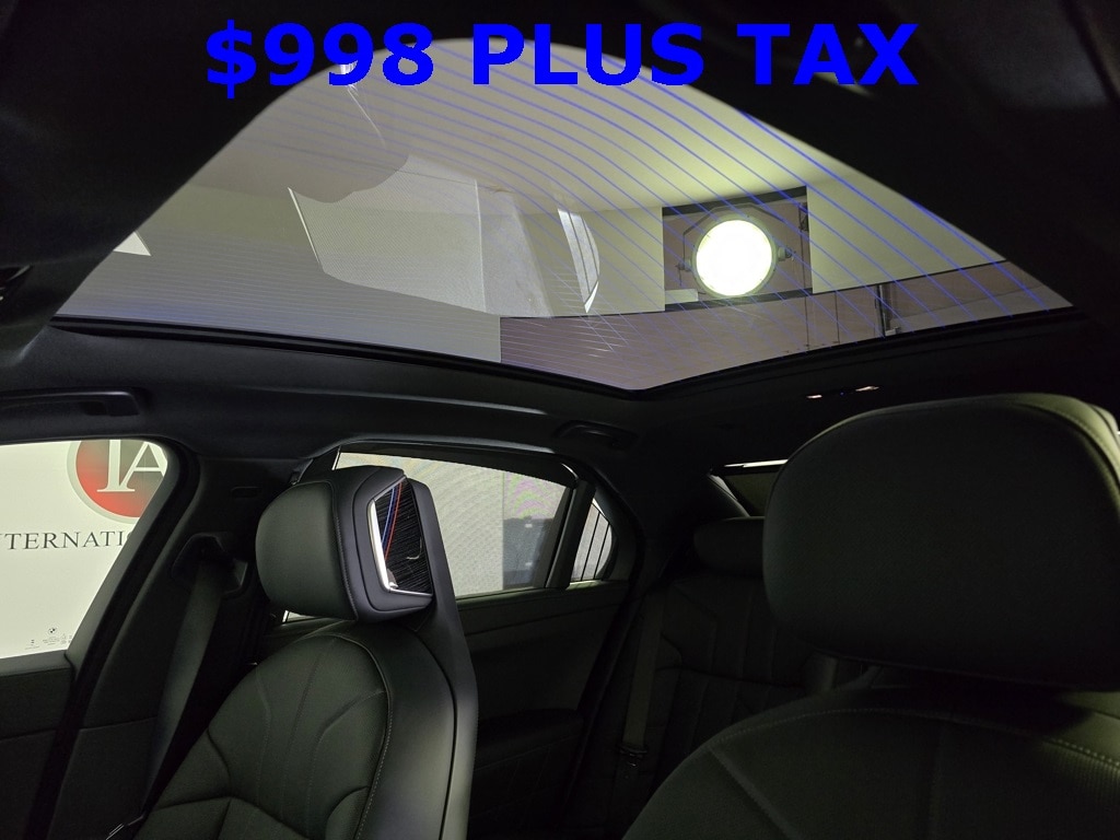 2025 BMW 7 Series 750e - Photo 11