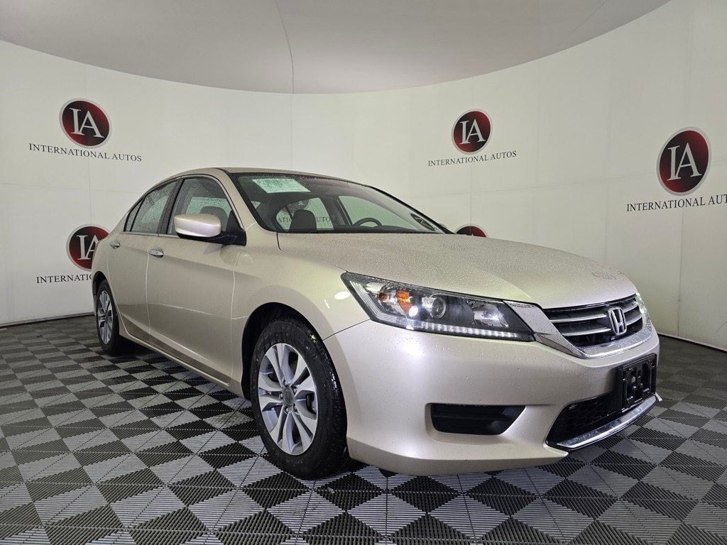 2015 Honda Accord LX's photo