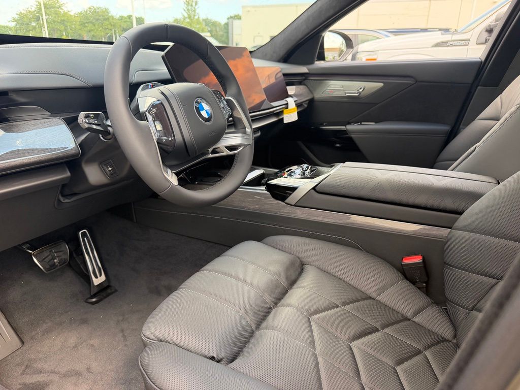 New 2027 BMW 740i xDrive Sedan