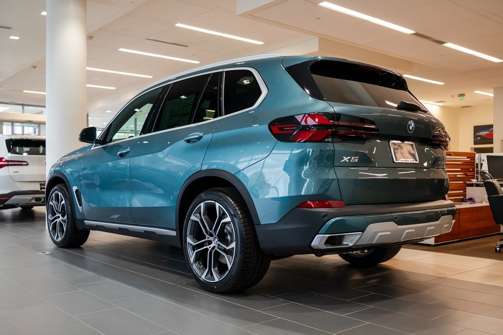 New 2026 BMW X5 xDrive40i SUV