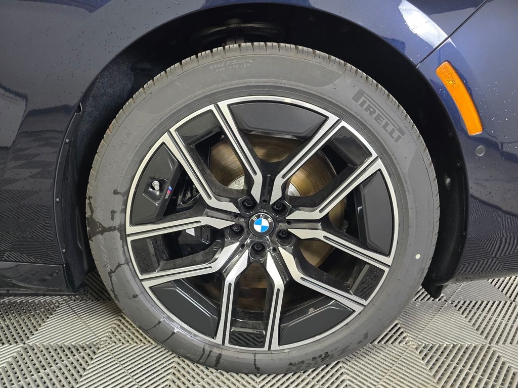 New 2026 BMW i7 xDrive60 Sedan