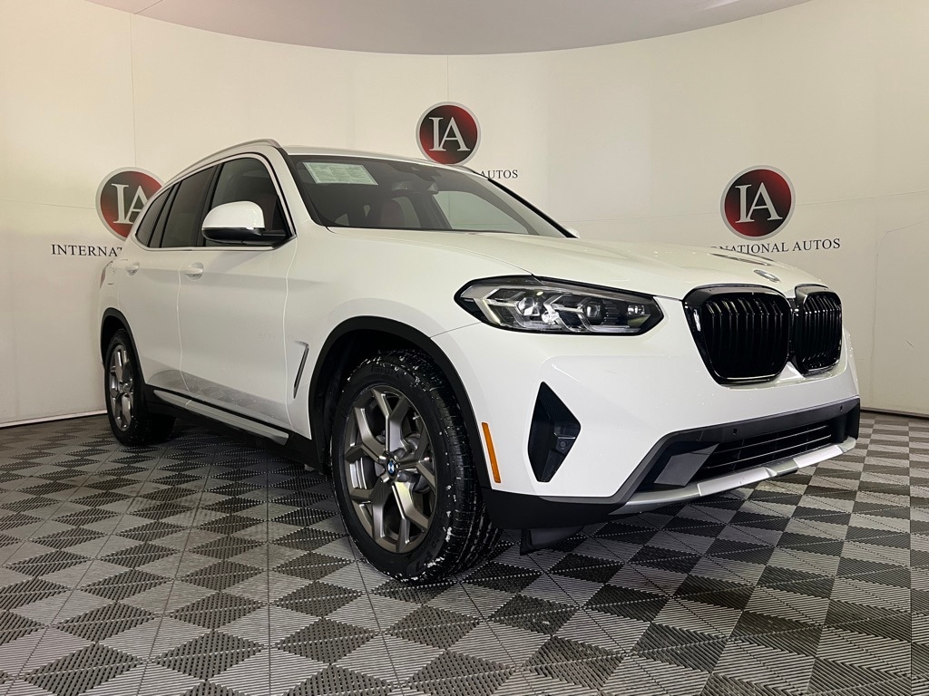 2022 BMW X3 30i's photo