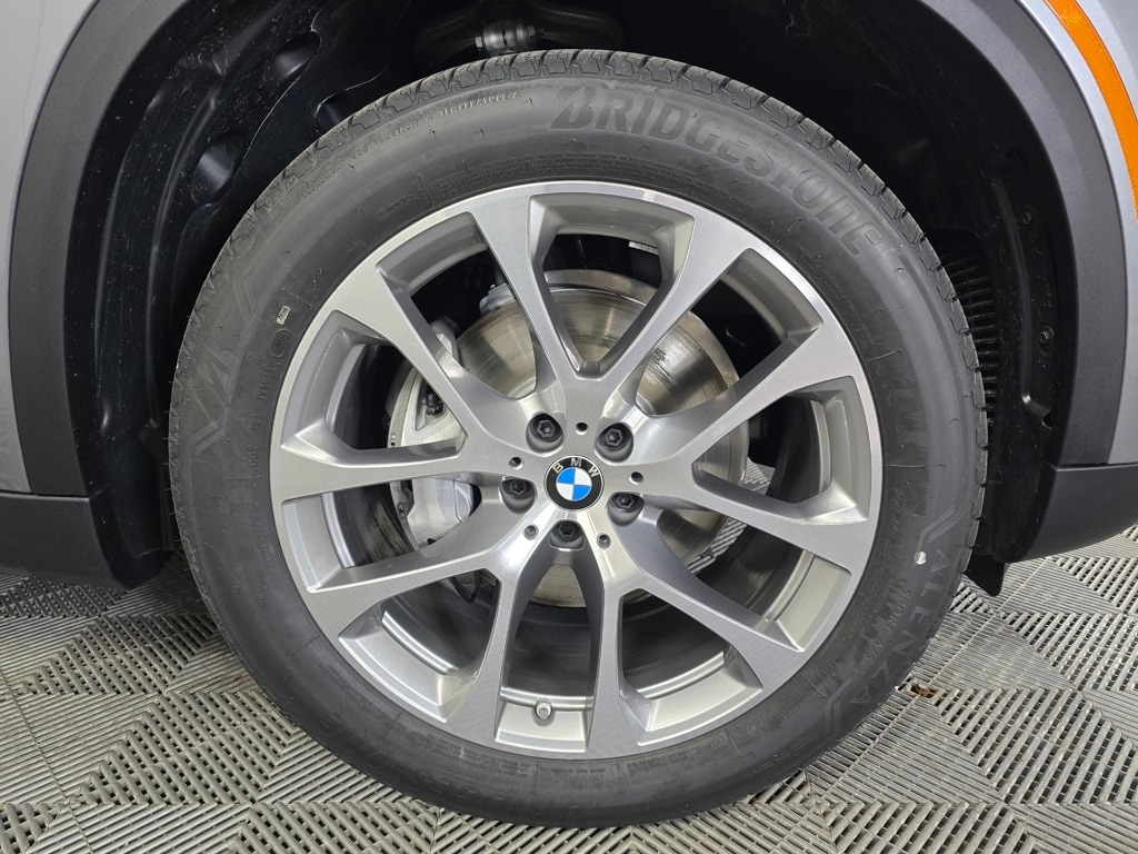 New 2026 BMW X5 xDrive40i SUV