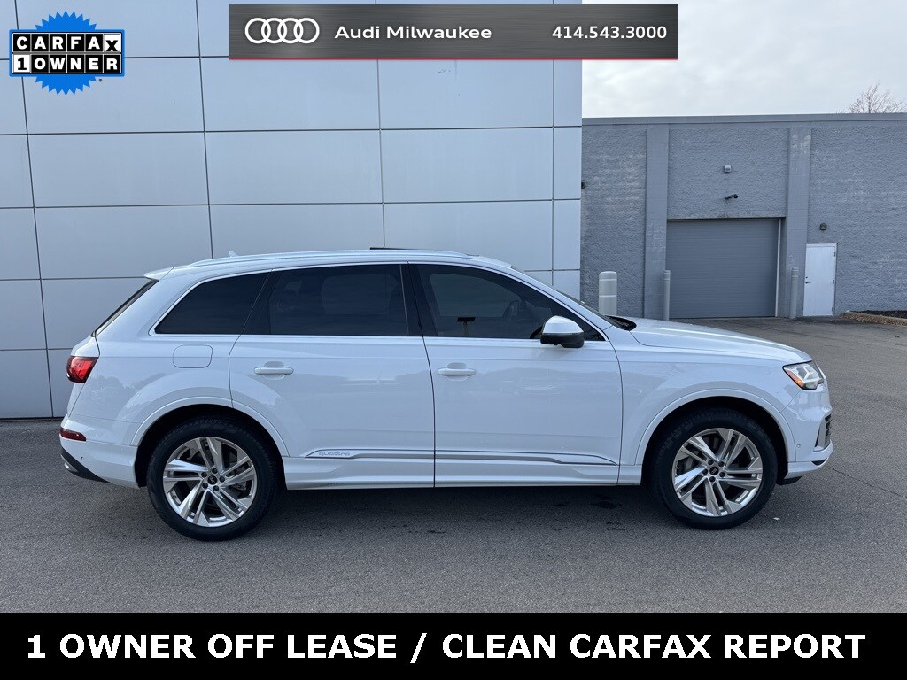 2023 Audi Q7 45 Premium photo 2