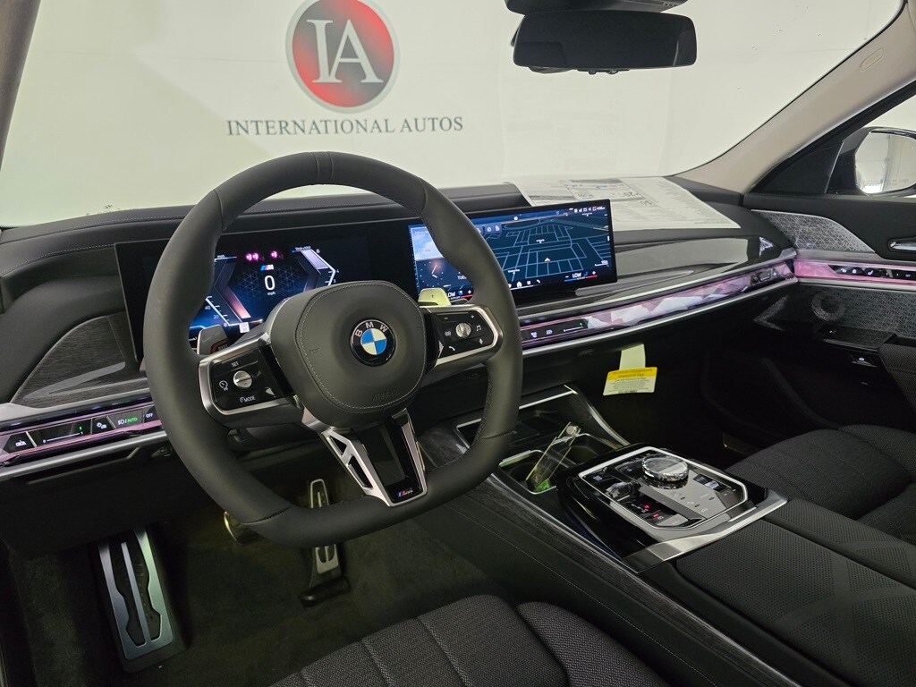 2025 BMW 7 Series 760i - Photo 15