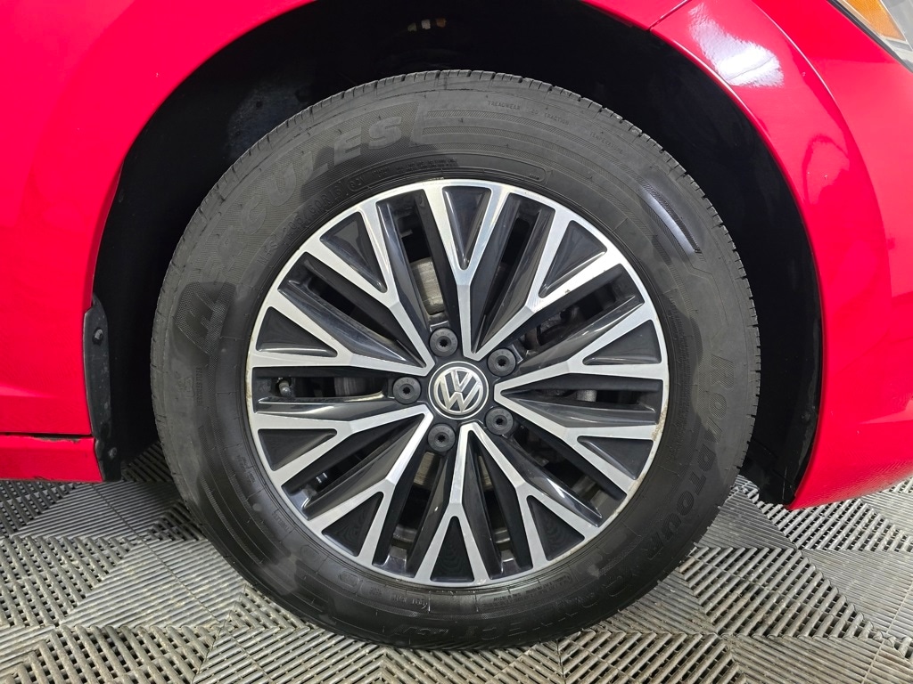 Used 2019 Volkswagen Jetta 1.4T SE Sedan