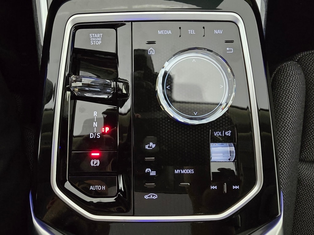 2025 BMW 7 Series 760i - Photo 18
