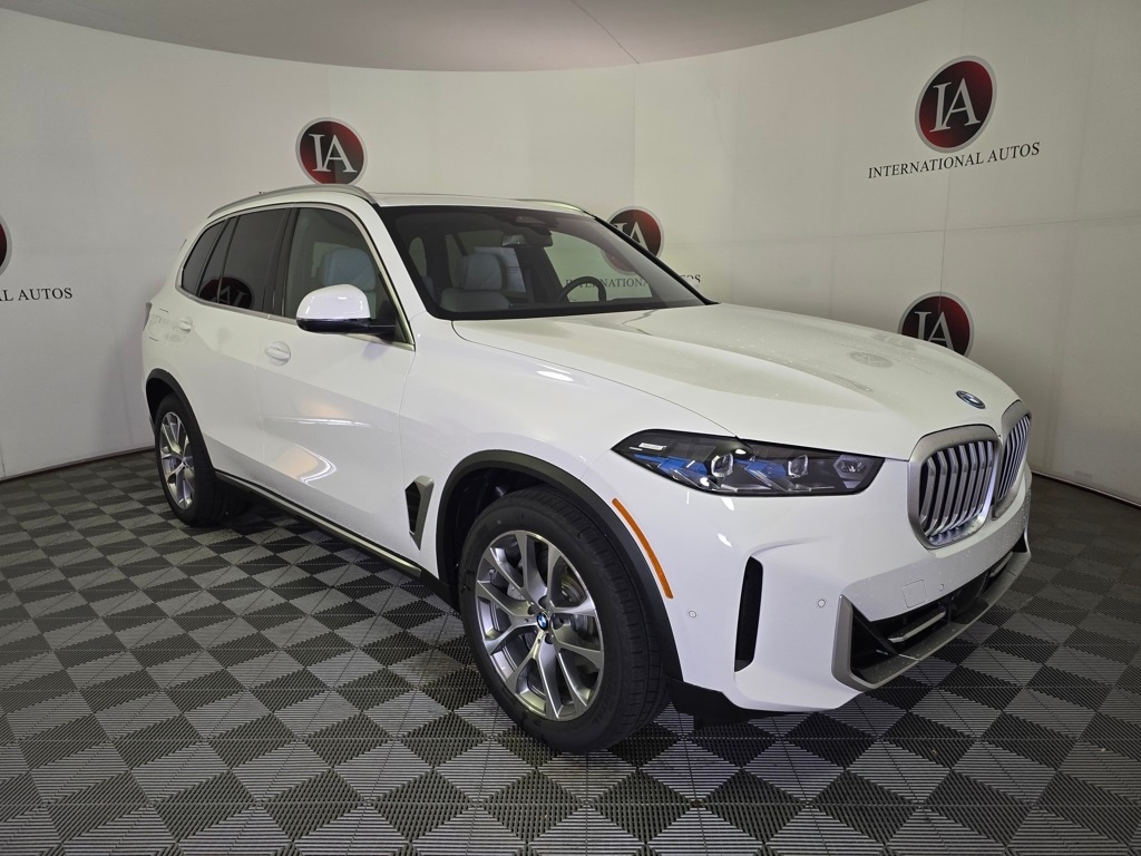 2026 BMW X5 50e's photo