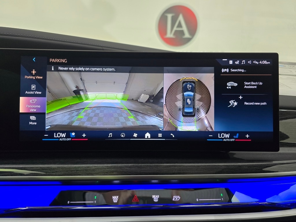 2025 BMW 7 Series 760i - Photo 17