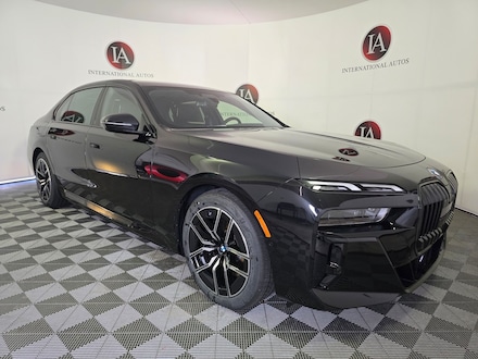 2025 BMW 750e xDrive Sedan